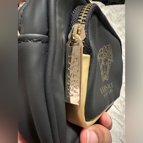 Versace Parfums Black and Gold Pouch Vanity Bag Gold Medusa Front Logo - Picture 5 of 16